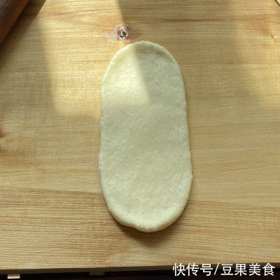 高糖酵母|#安佳马苏里拉芝士挑战赛# 零失败の肠仔包，深受小盆友喜爱