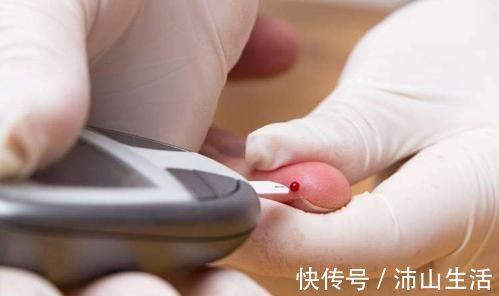 糖尿病人|糖尿病餐前“喝一杯水”,餐后血糖可以降低几点?医生准确告诉你