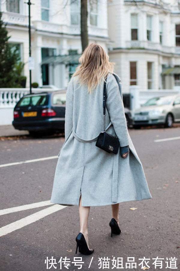 女人|30+女人别总穿黑白,高级灰时尚风来袭,这才是冬日必备