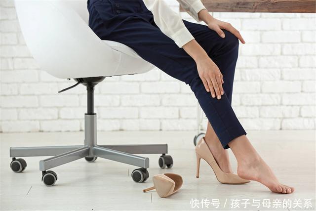 影响正常的血液循环|血栓近身,手脚或有迹可循!谨记:少3事,忌2物,血管也许变干净