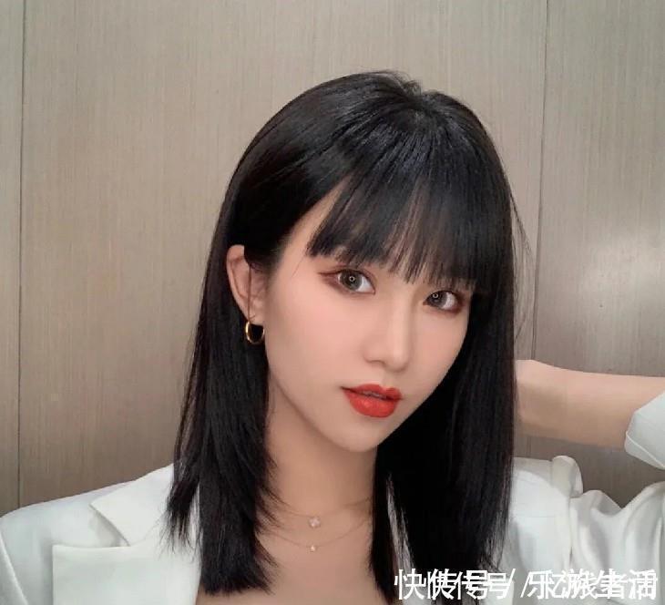 直发|不要再坚持你那万年不变的发型了,拳击辫酷炫,羊毛卷流行