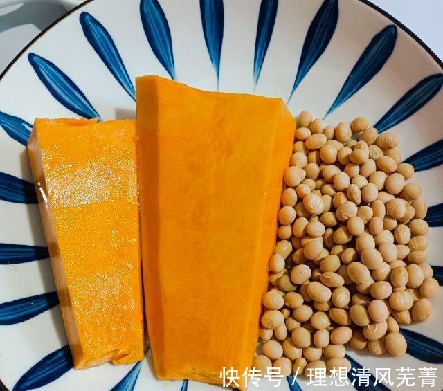 南瓜|南瓜豆浆，微凉的早晨喝杯热乎乎的豆浆吧！
