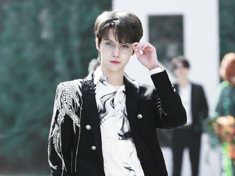 余景天宣布退赛,投票通道也已关闭,中心位拱手让给罗一舟!