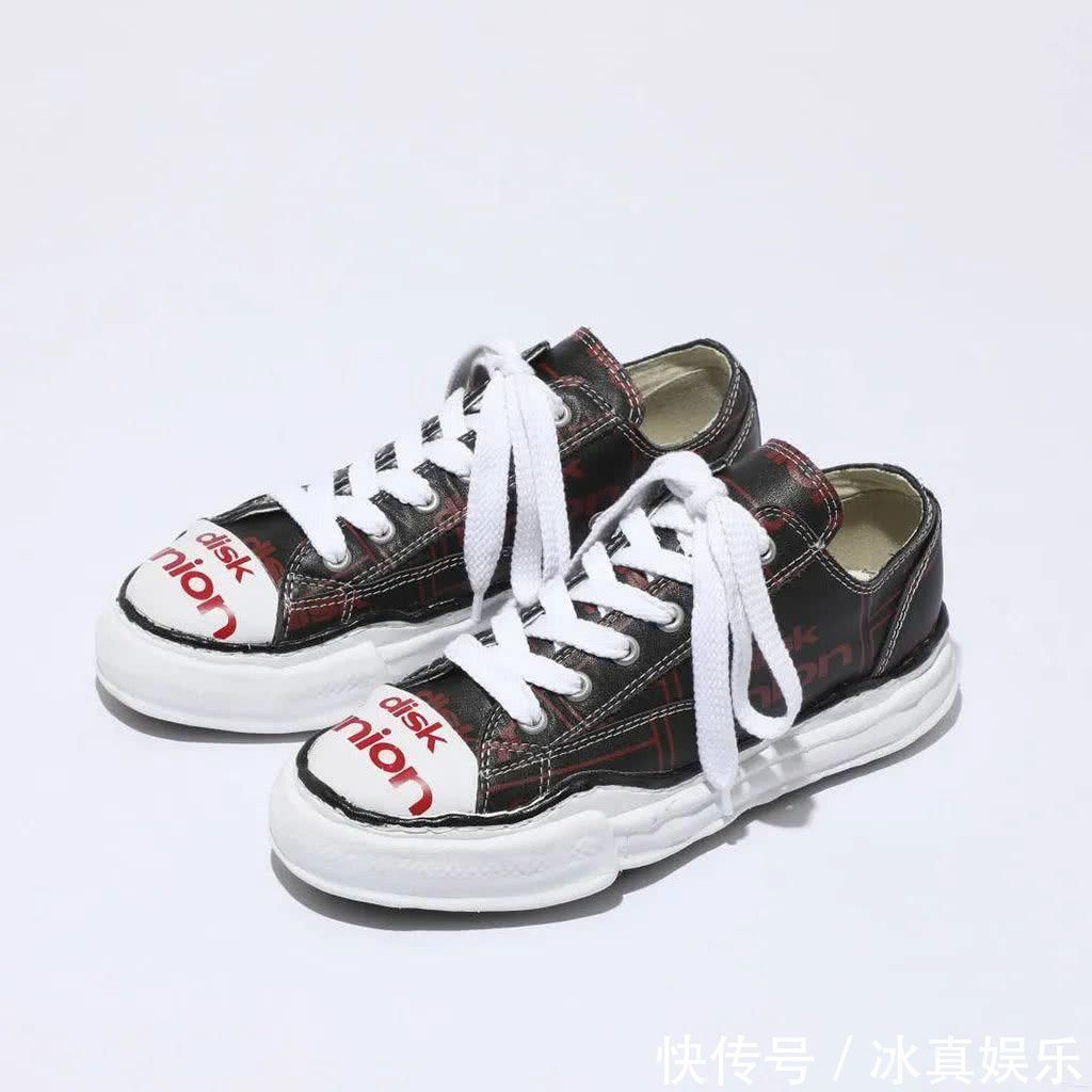 余文乐|爆款鞋王被嫌“不好穿”、“抄袭”,但也逃避不了真香定律
