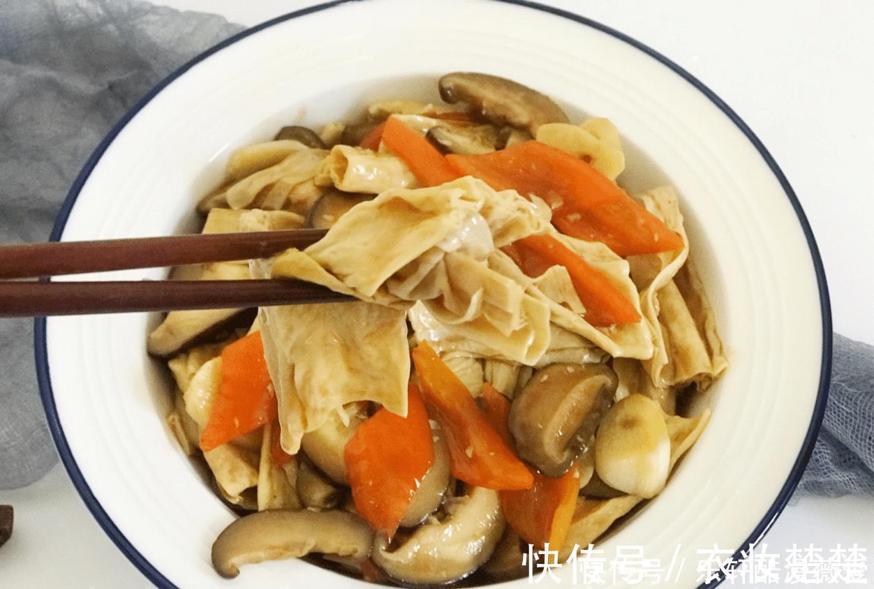 香菇烧腐竹|它是天然“补钙库”,隔三差五吃,荤素搭配营养足,补钙长高个