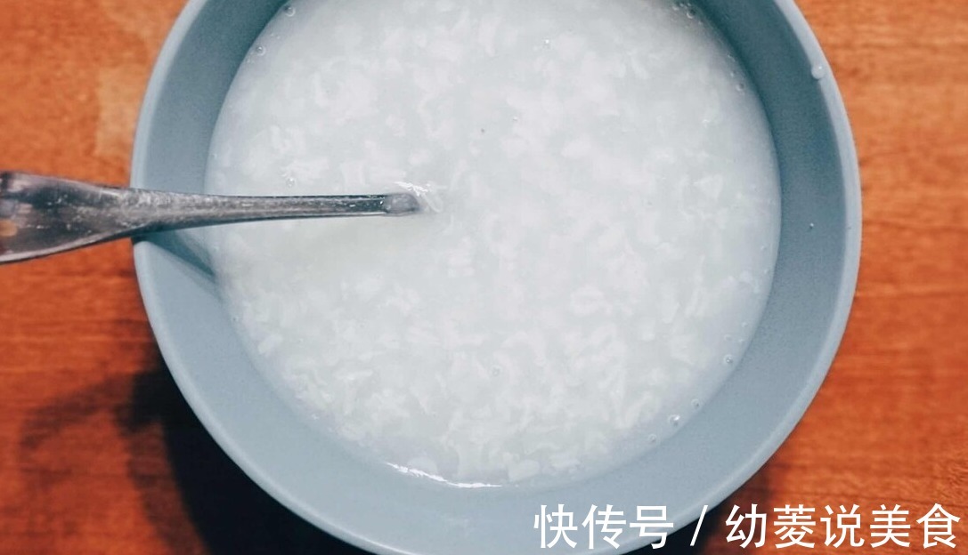 熬粥时，到底放冷水还是热水大多数人都做错了，粥不香浓也难吃