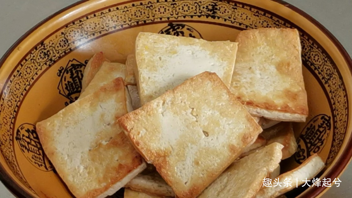 家常菜豆腐回锅肉,鲜香美味又下饭,做法简单,上桌即扫光