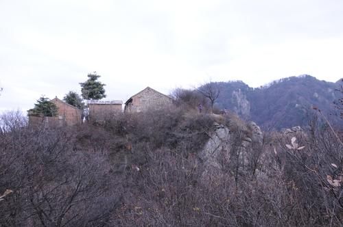 秦岭|西安秦岭未开发的峪口，自驾车能开进去，内藏翡翠谷和神秘巨石