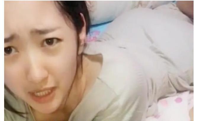 母亲|生2胎后,老大和谁睡,母亲的坚持被全家质疑,三年后被称赞精明