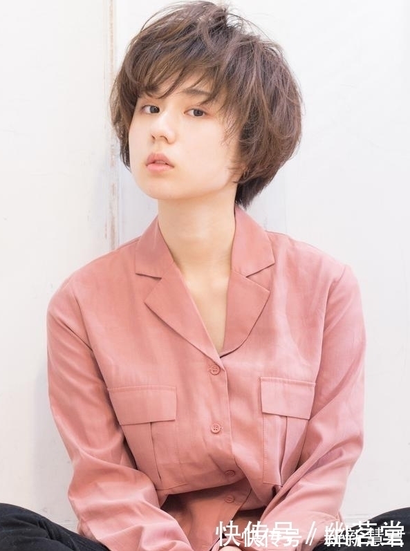 女生|圆脸发量少的女生适合哪种发型?剪这7款发型瘦脸减龄还显发量多