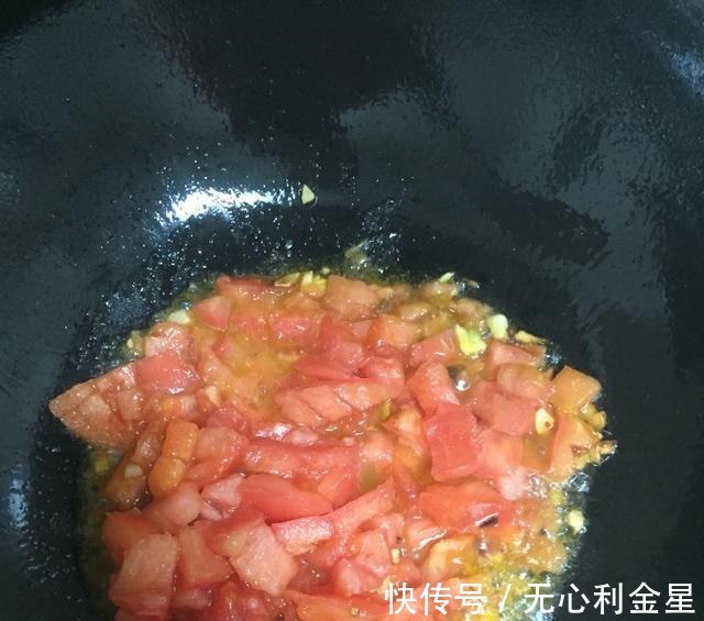 番茄炒软|酸甜开胃的番茄炒菜花，一道振奋食欲，健康营养的家常炒菜！