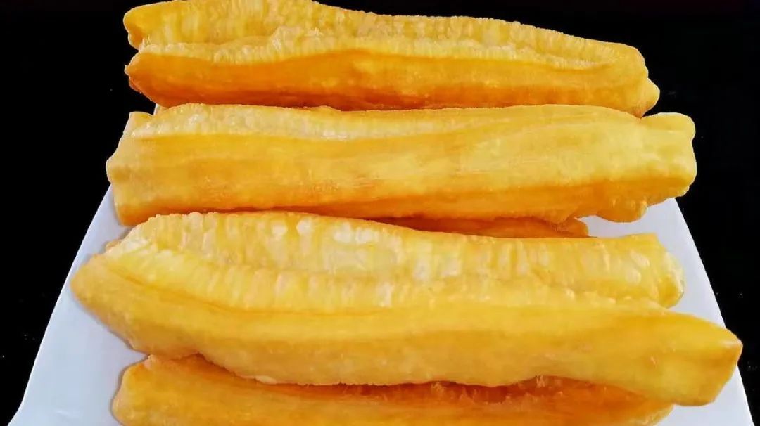 喜欢吃油条，自己在家做也很简单