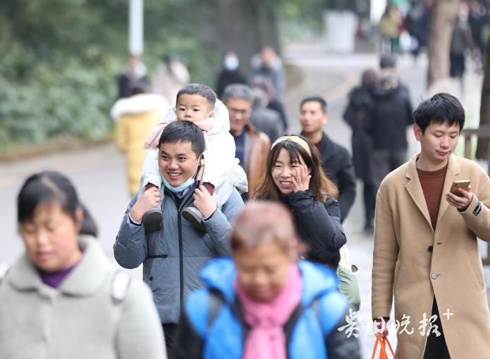  节气|大雪节气 黔灵山公园人气旺