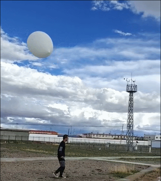 青藏高原|10年，他在“生命禁区”放气球