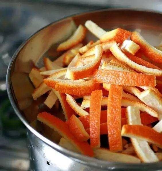 吃完的橘子皮,柚子皮,不要丢,切碎装瓶子里,秒变天然肥