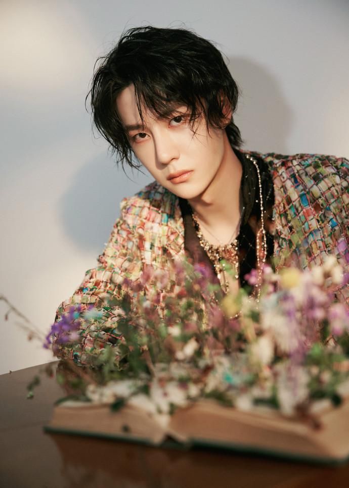 跨年晚会：肖战那英再合体全开麦，王一博王力宏王炸组合大秀rap