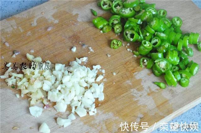 五香粉|秋天配米饭,我最爱这菜,半只就够3人吃,咸鲜开胃,天天吃不厌