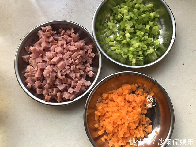 早餐鸡蛋这样做,10分钟就搞定,简单好吃,口感香嫩,营养全面