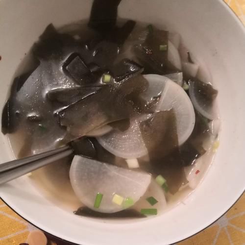 白萝卜和它是绝配,简单煮一煮,暖胃养胃,补钙质,身体暖和和!