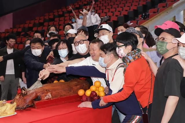 曾志伟回巢TVB首个重磅综艺亮相，虽诚意满满，但新意不足
