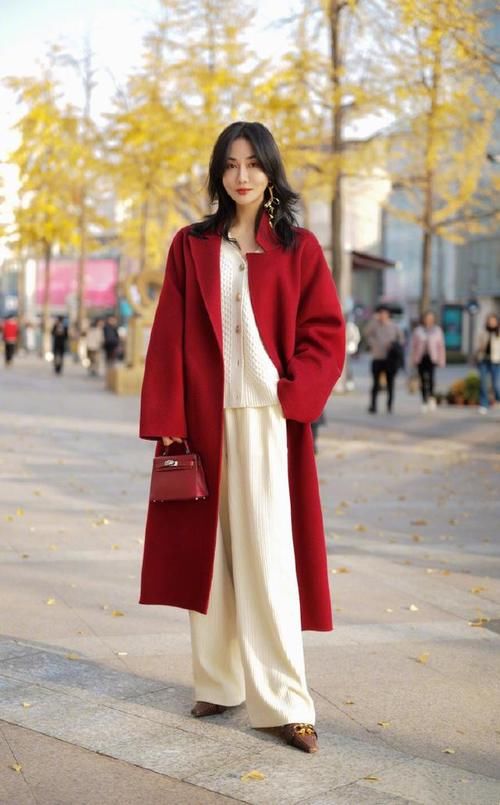 火了一款裤子叫“毛线裤”，柔软舒适，配大衣羽绒服都好看