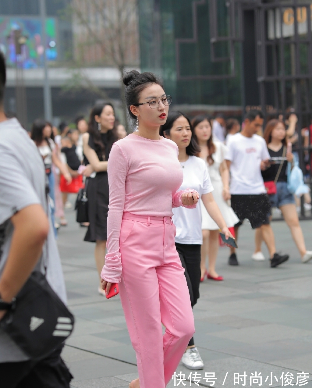 女生 减龄雅致的裤装穿搭,气质女生都喜欢