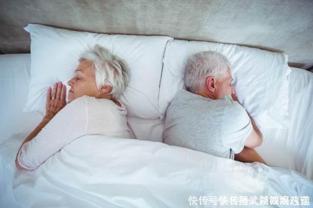 平均寿命|寿命长的人,晚上有4种饭不吃,3件事不做,看看你能做到么