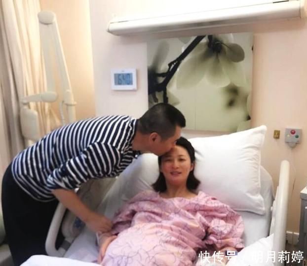 奶奶|四十五岁“二胎妈妈”遇上同龄“年轻奶奶”,早生和晚生差距明显