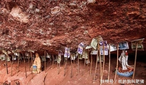 中国很“富有”的山:山上石窟里挂着万元现金,为何没一人敢拿?