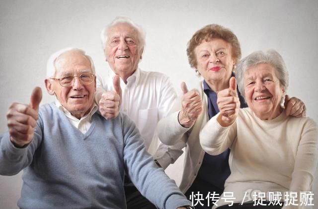 引书|每天踮脚能防病坚持踮脚尖的人，不用多久，身体3方面得到改善