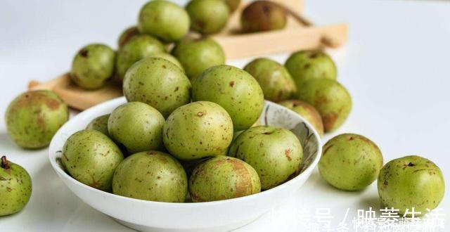 陈医师|人到中年想长寿,多吃几种食物,疏通血管,嫩肤养颜,好处多多