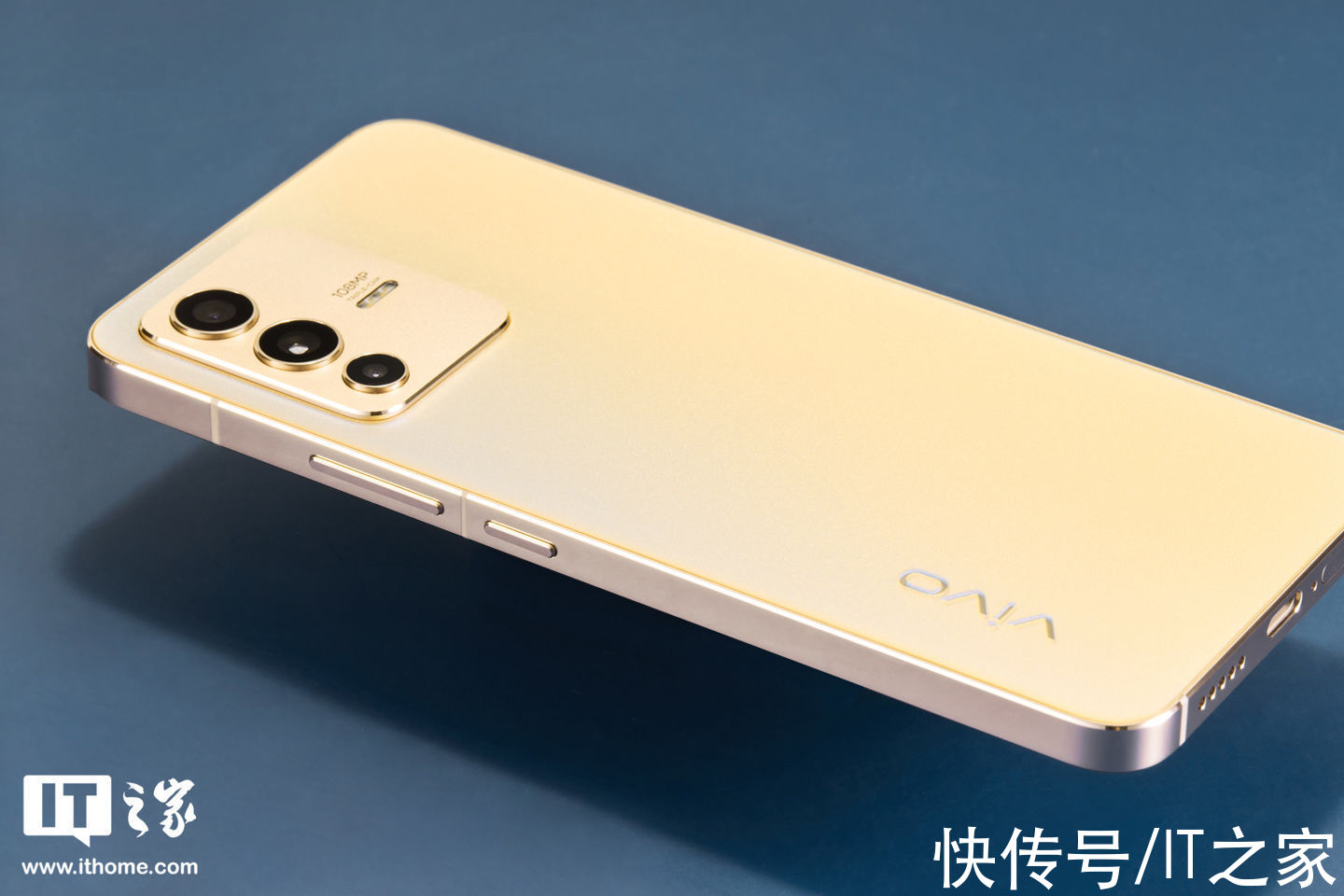 手机|「IT之家开箱」vivo S12手机图赏：亮面直边中框