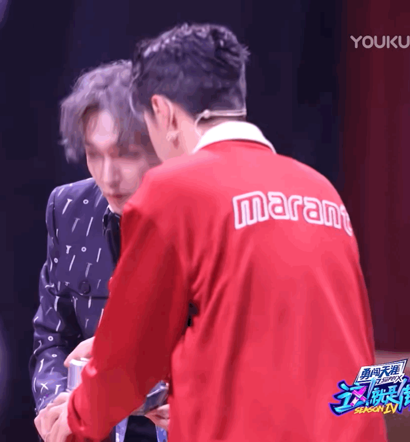 啵啵奶茶|《這就是街舞》火鍋局，隊長們都不敢吃，王一博：那我先吃啰