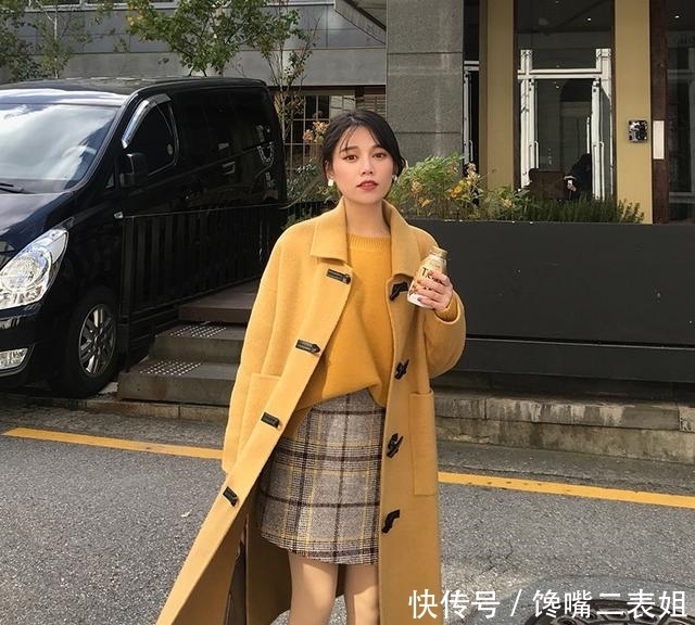 足足等了七天,这几款呢子大衣终于出新了,配靴子穿太美了