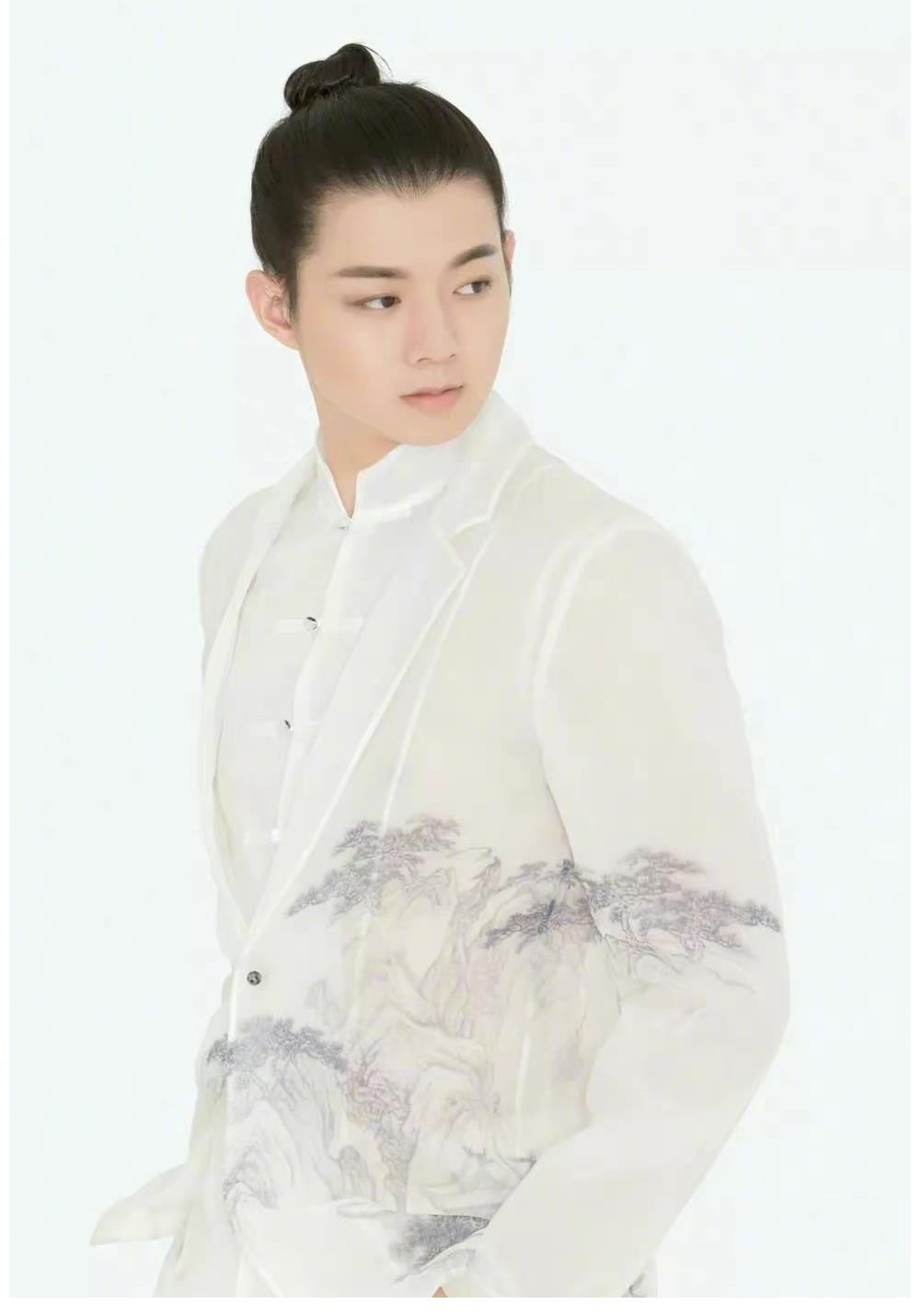 拳击|霍尊退出拳击综艺，嘉宾里还有张大大