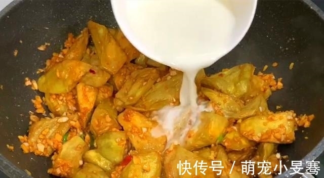 丝瓜|立秋后，苦瓜丝瓜靠边站，秋天最该吃此菜，鲜香软糯，降秋燥