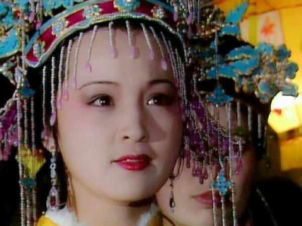 四千金@红楼梦贾府四千金的名字连着读,竟隐藏1个秘密,悲惨结局早注定