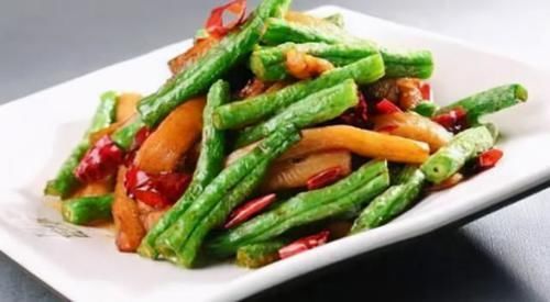 人到中年想长寿,坚持食用三种美食,疏通血管降压减脂,好处多多