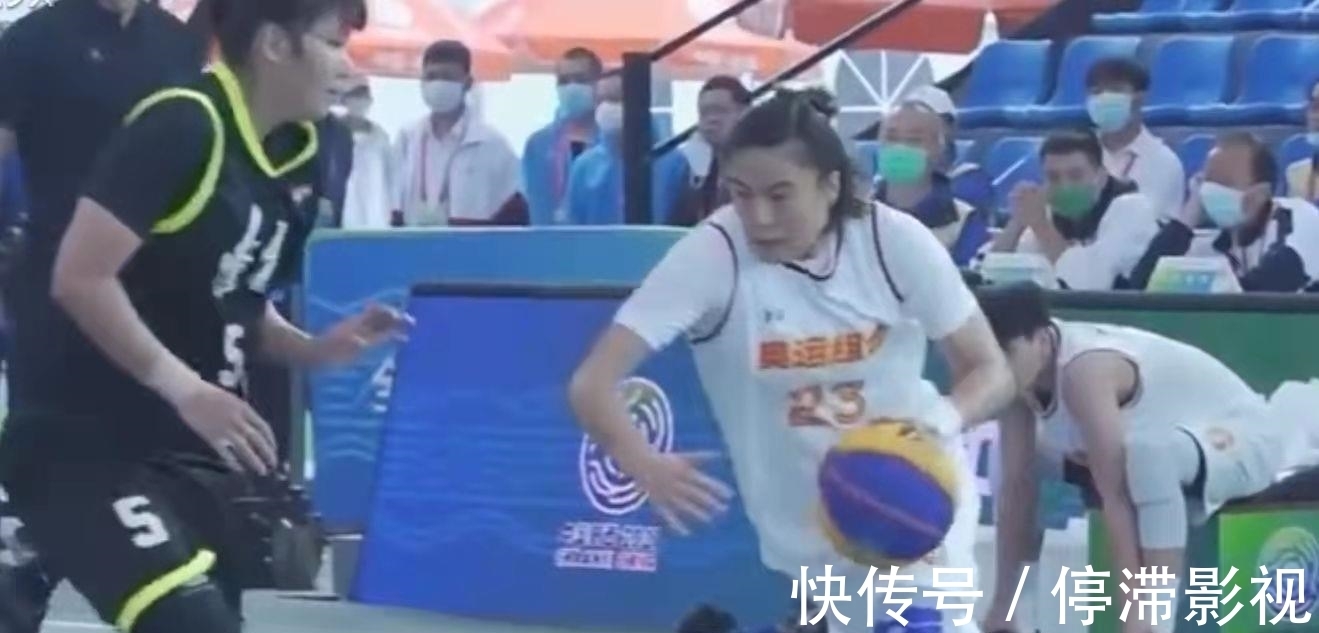 辽宁队|防守大战!她们把联合队限制到半场只得8分!