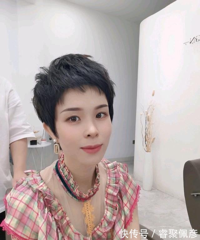 时尚|女士短发别乱剪,我推荐这4种,剪完让你大不一样