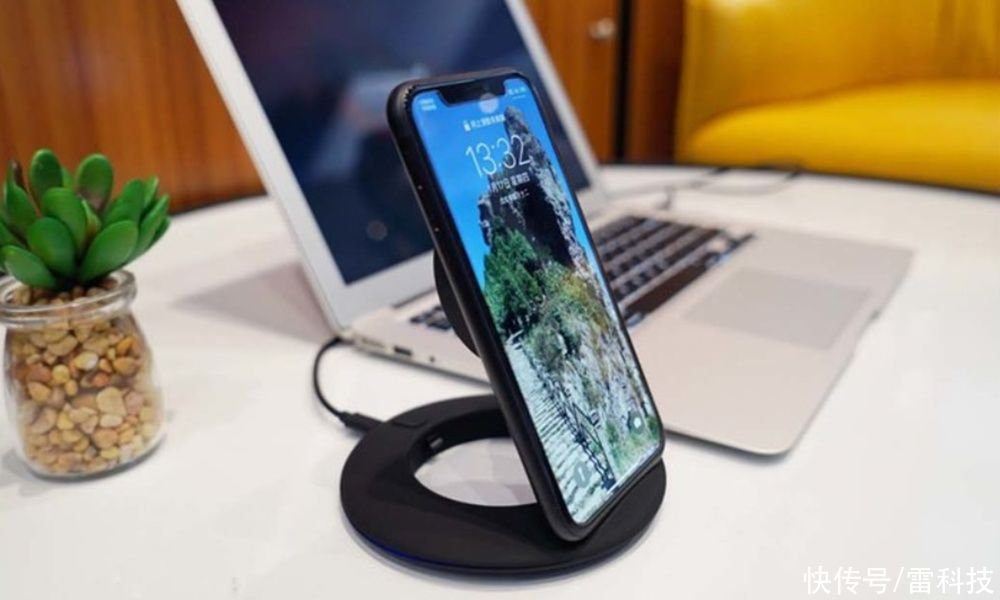 iPhone|彻底砍掉充电口！iPhone 13将采用无孔设计