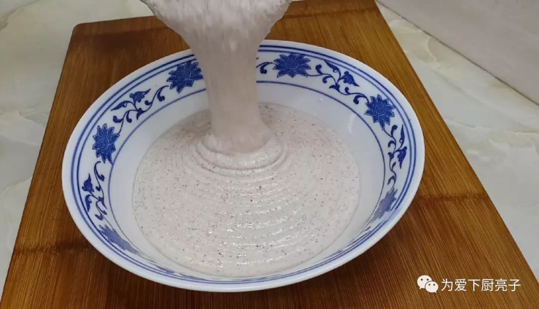 红豆|我家大米从不蒸米饭,加2个鸡蛋,不用烤不用蒸,出锅孩子抢着吃