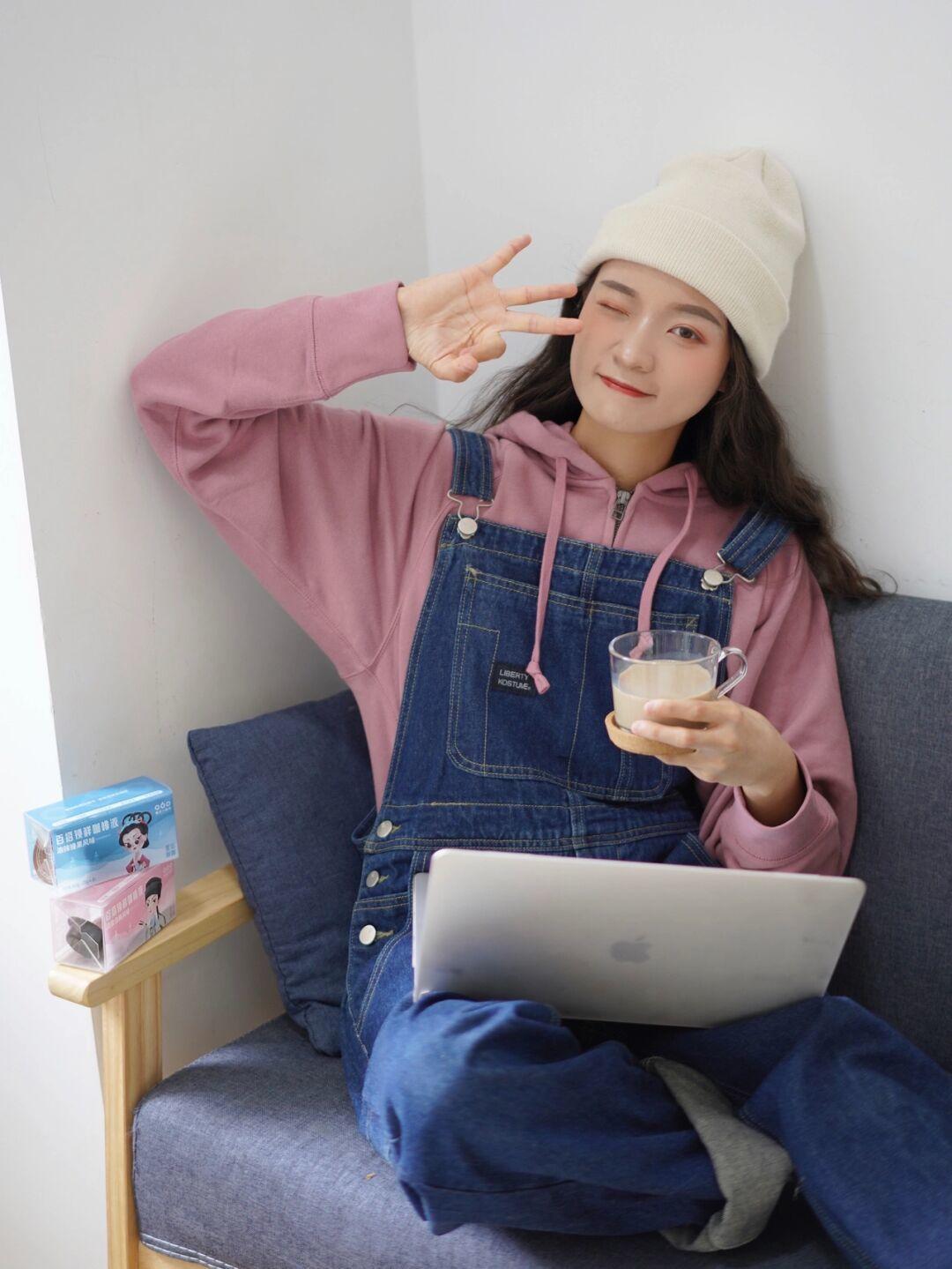 下半身|拯救普通女生!学会这4种搭配,穿卫衣也能美出圈