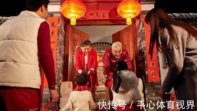 孕晚期|孕妇过年走不走亲戚?看孕期做决定,两个时期的孕妇能不走就不走