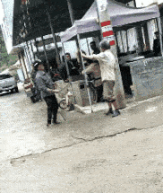 |搞笑GIF:遇到这样的女朋友,权当倒了八辈子的霉