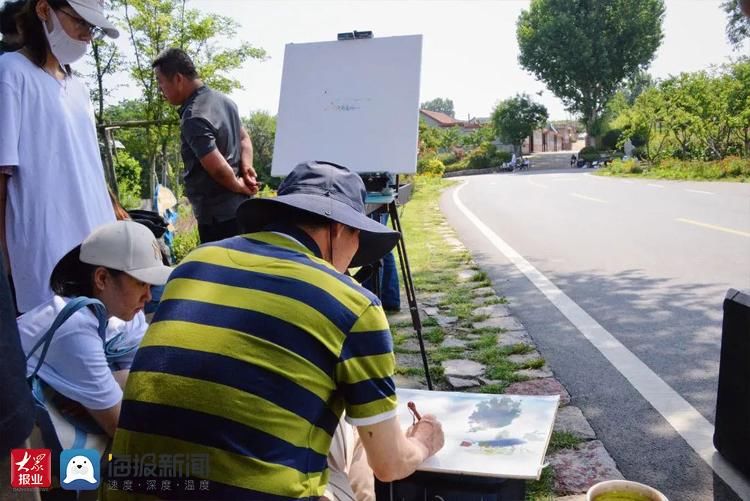 龙泉街道|展乡村振兴新风貌 即墨区龙泉街道邀请青大美院彩绘莲花田园