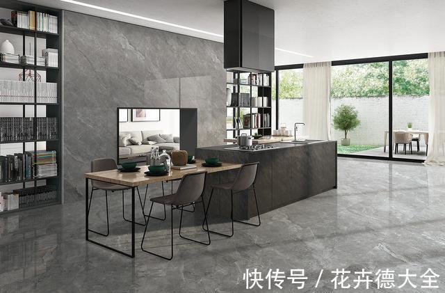 装修|新房装修时突发奇想，采用墙面贴岩板，意外打造出高级的档次感