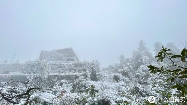 天净|梅岭印象3，天净湖最后一场冬雪，偶遇瀑布云