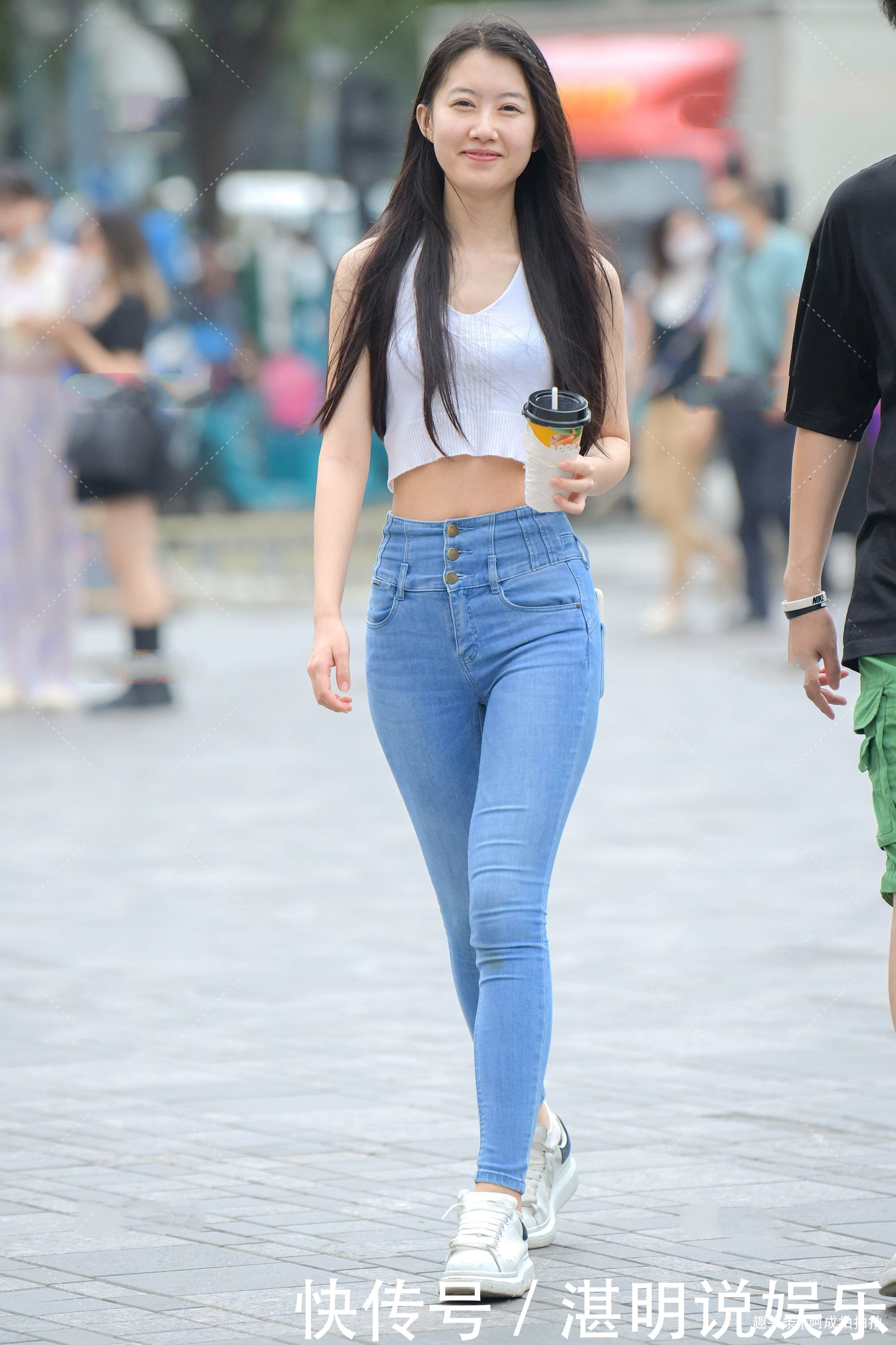 牛仔裤的不同搭配,时而温婉大气,时而清新减龄