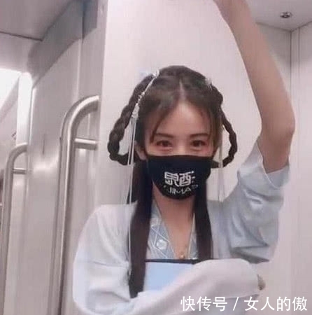 汉服出门|地铁偶遇汉服“小姐姐”,当汉服与口罩搭配在一起,也是蛮好看的